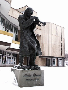 Statue of Miles Davis in Kielce