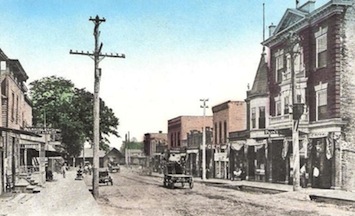 Main Street in Woodstock, Illinois in 1910