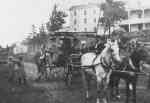 stagecoach leaving Overlook Mountain House in 1905