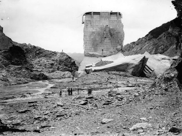 St. Francis Dam in 1928