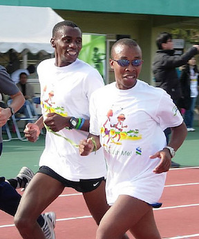 Henry Wanyoike (left) and his guide, Joseph Kibunja